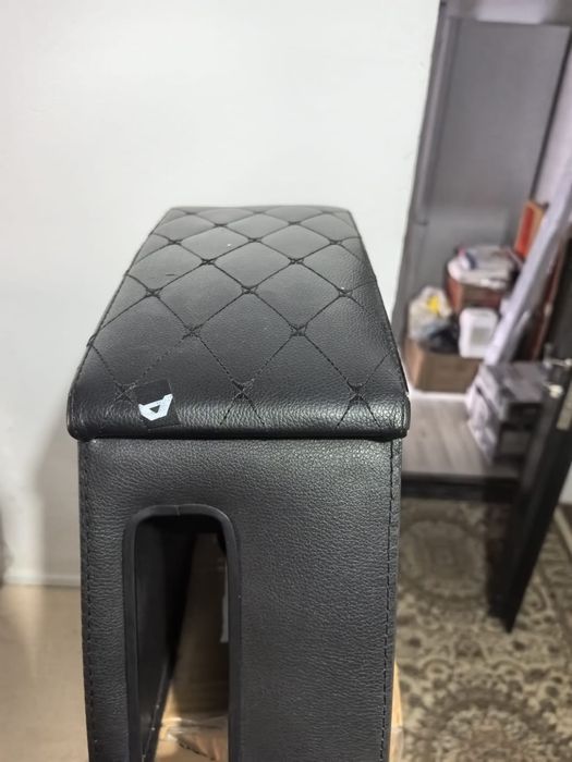 Подлакотник для автомобиля