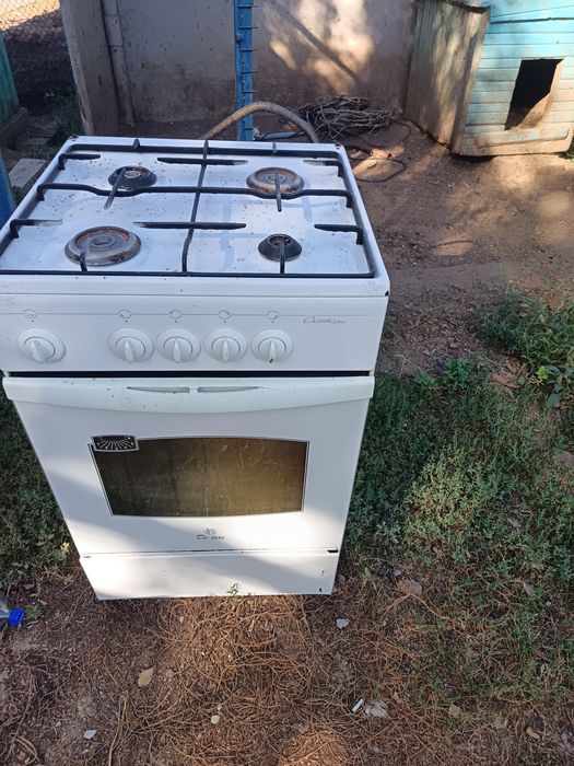 Продам газовую плиту