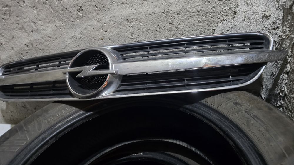 Оригинална решетка за Opel Vectra "C"

Vectra C