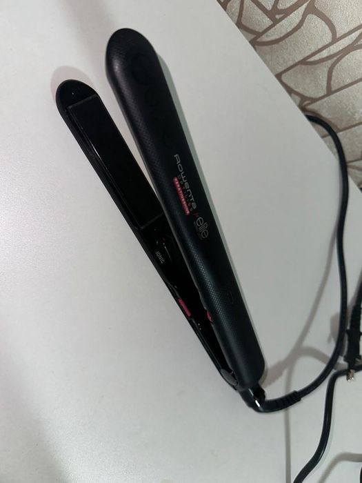 Утюжок Rowenta              .