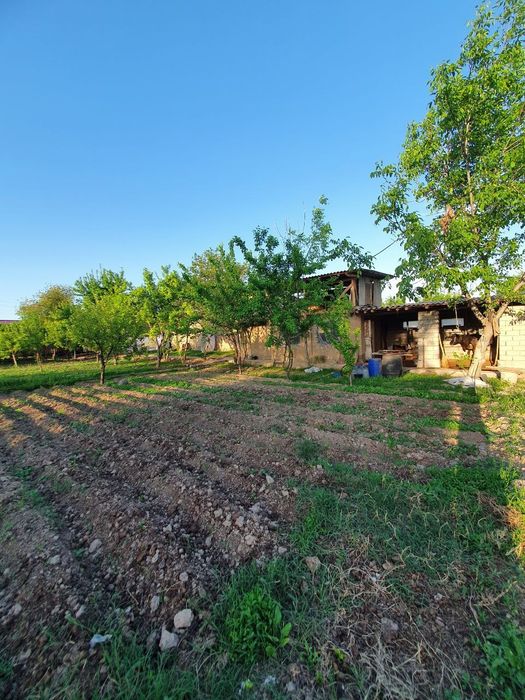 Янгибозор ок тепада уй сотилади 18 соток