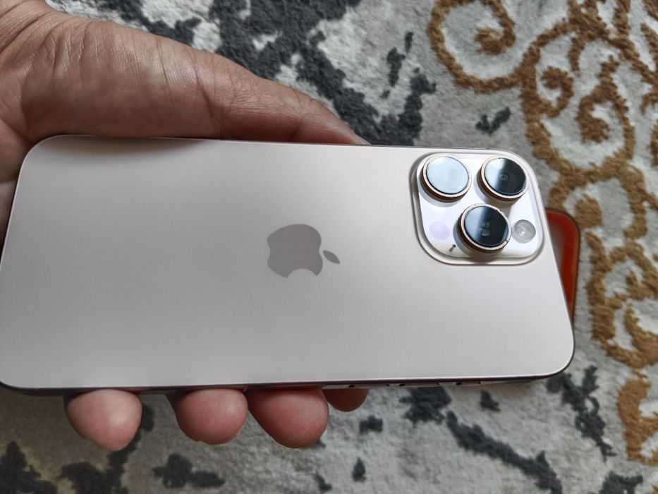 Iphone 16 pro max.  Оригинал