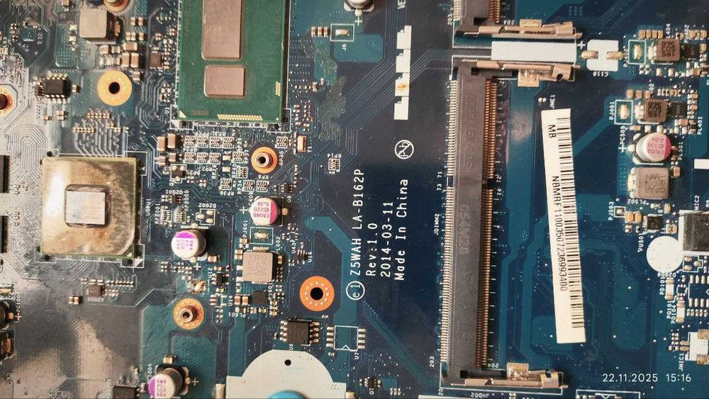 Ноутбук на запчасти