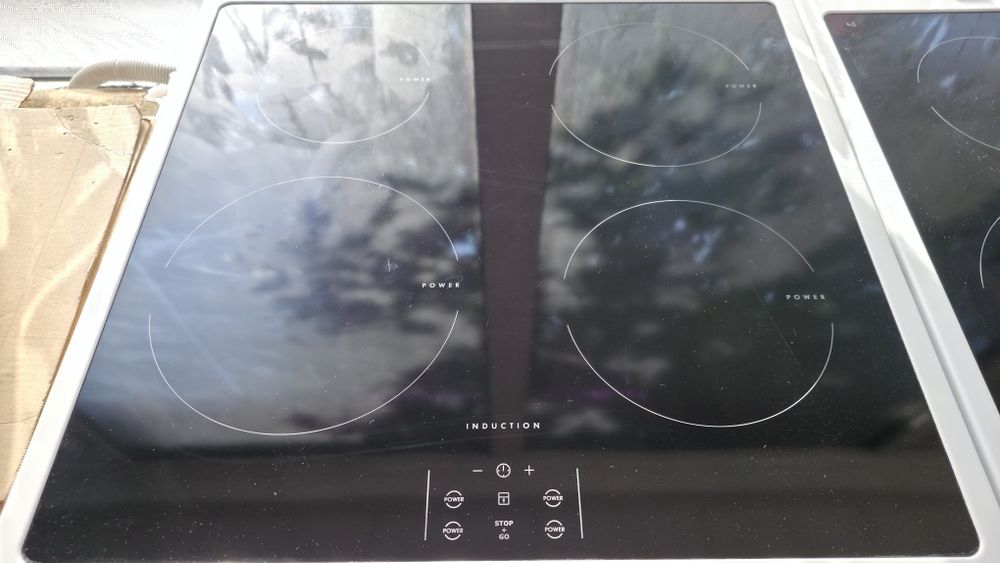 Печка с индукционни котлони Voss Electrolux ELI23020-HV 74L каталитичното самопочистване