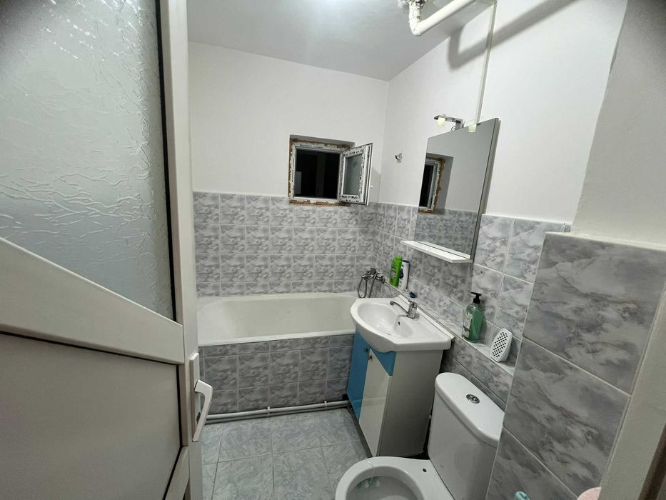 Ofer spre inchiriere apart Bals, Olt