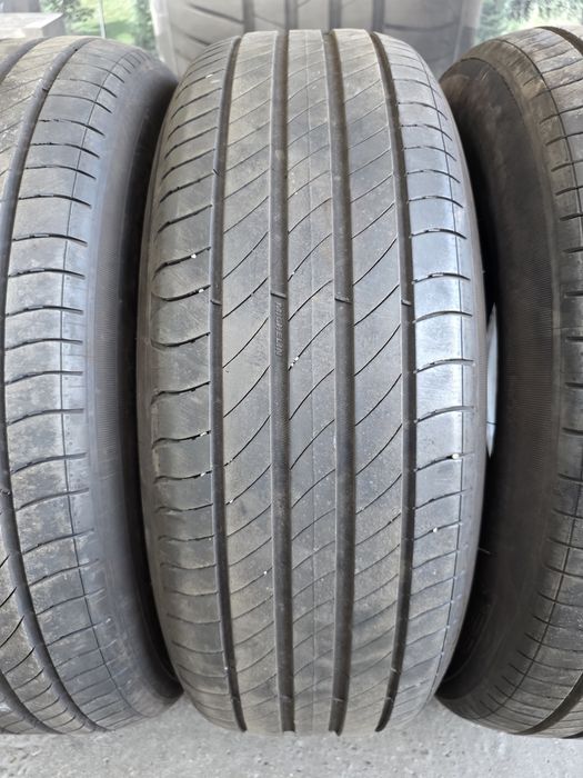 215/65/17 MICHELIN 4бр