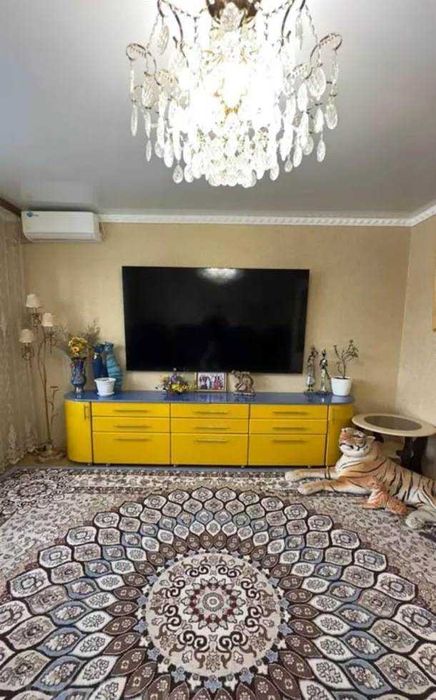 Продается 4-комнатная квартира