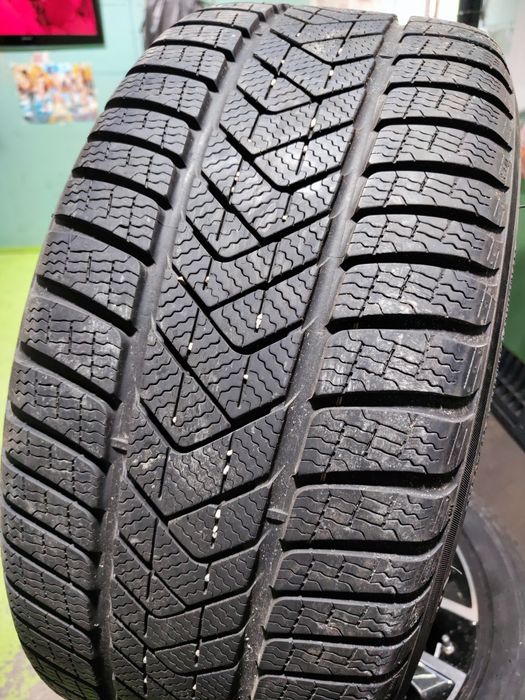 4 бр зимни 255/50/18 Pirelli
