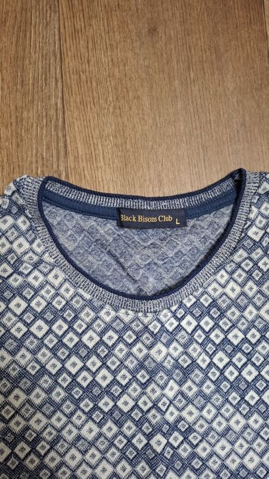 Мужская одежда: джемпера Massimo Dutti,  Black Bisons Club и поло.