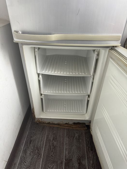 Холодилник самсунг