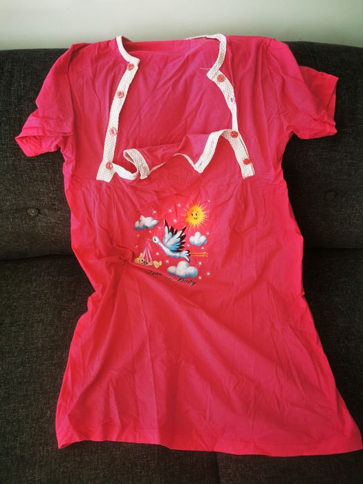 Vând cămăși alăptare/gravide XL 

Vând tot lotul cu 100 lei, sunt 4 că