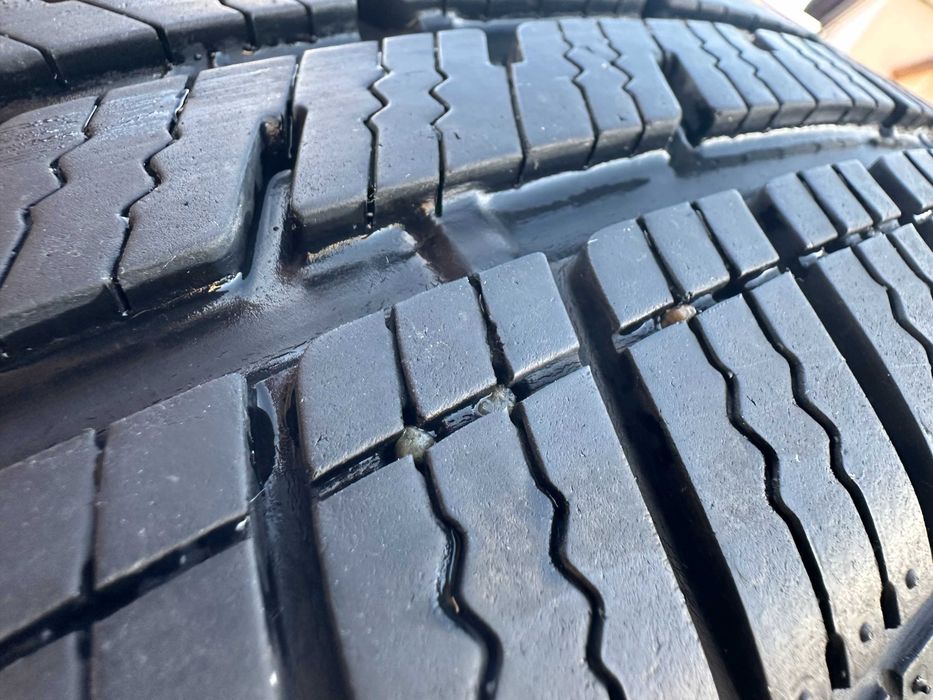 Cauciucuri Bridgestone 225 50 R18 RFT Runflat Iarna M+S in stare exceptionala - se vand pentru ca am vandut masina