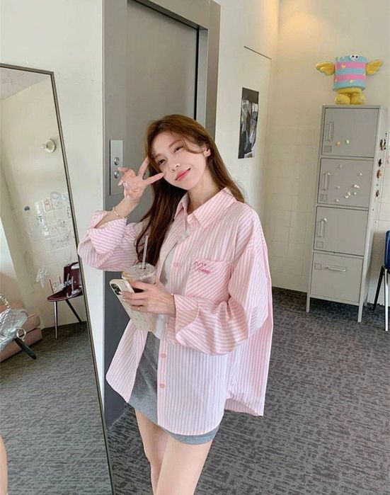 Розовая рубашка в наличии