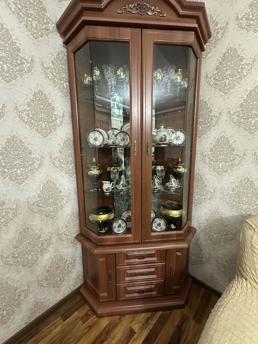 Срочно продается Стенка для гостинной, Сервант угол