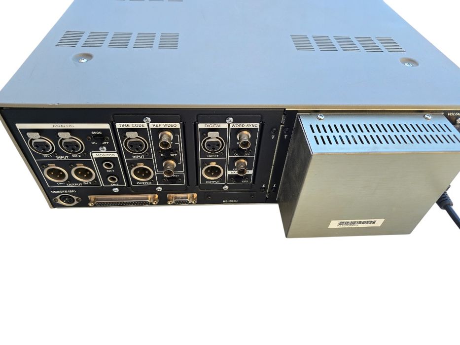 Sony pcm 7030 digital audio recorder
