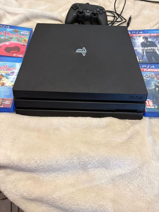 Playstation 4 pro с 1TB