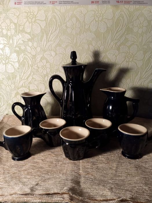 Сервиз из керамики.