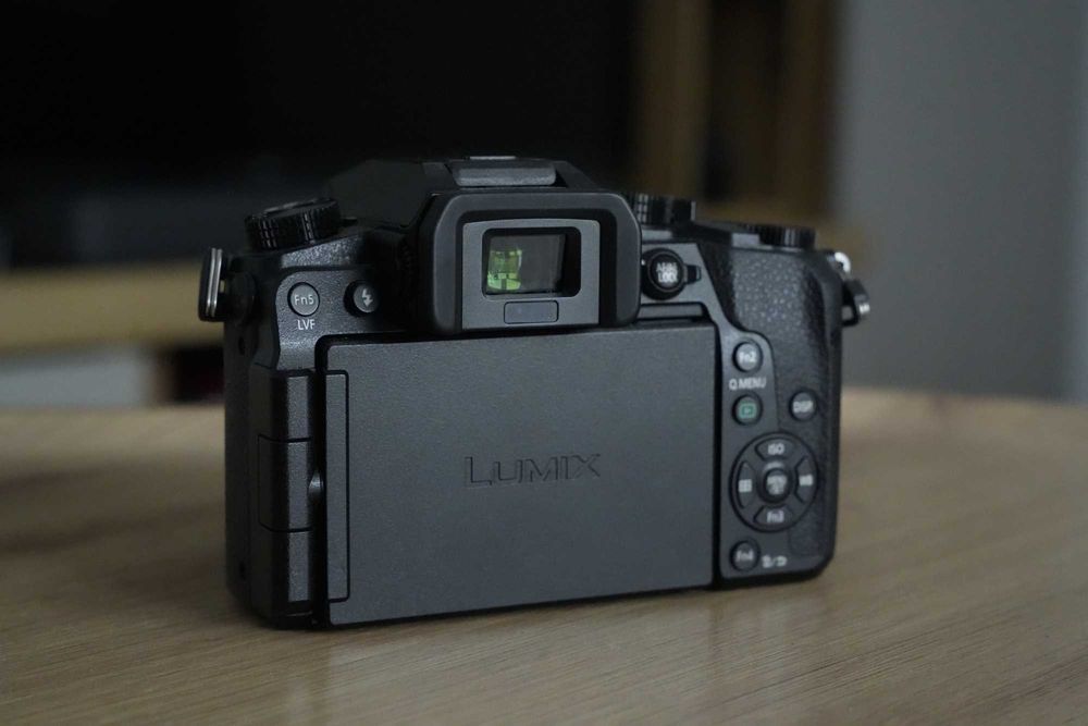 Panasonic Lumix G7 + 14-42mm F3.5-5.6 II + Olympus 50mm[4 acumulatori]