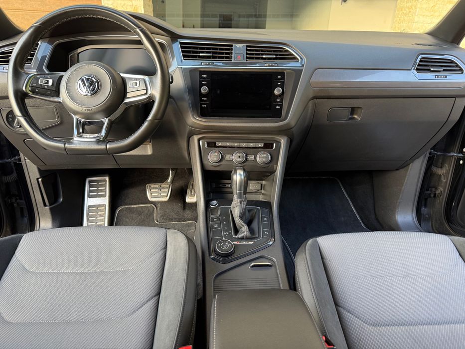 VW Tiguan 2019 all space 7 locuri R Line 2.0L TSI 220 CP benzina 4x4