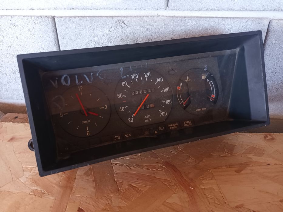 Продавам километраж за volvo 240d