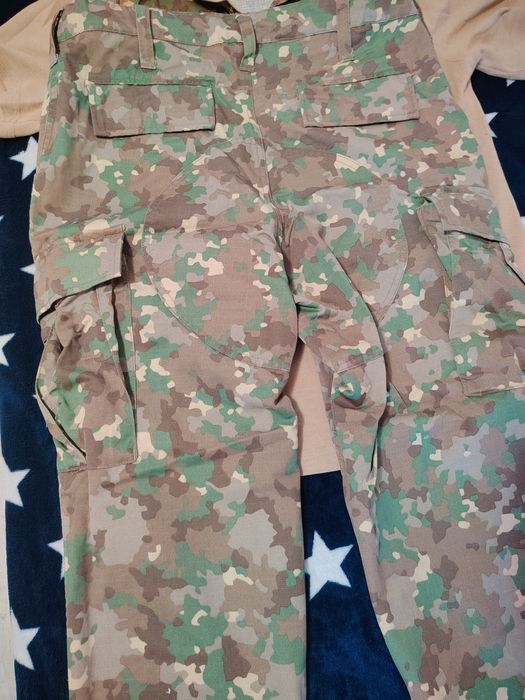 Pantaloni combat