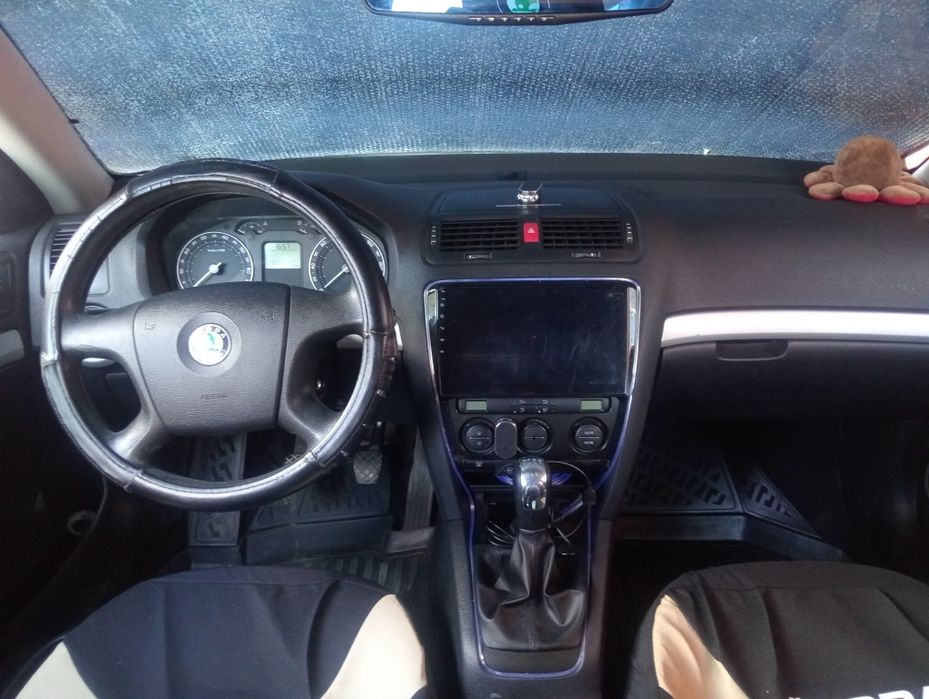 Vând Skoda Octavia 2