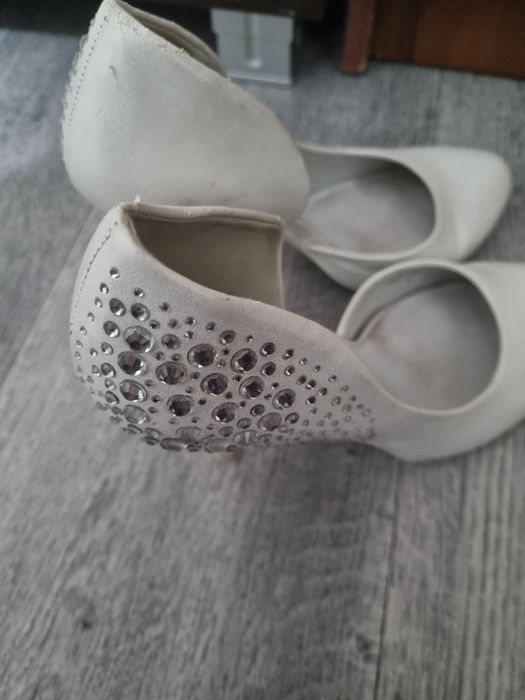 Продам свадебные туфли