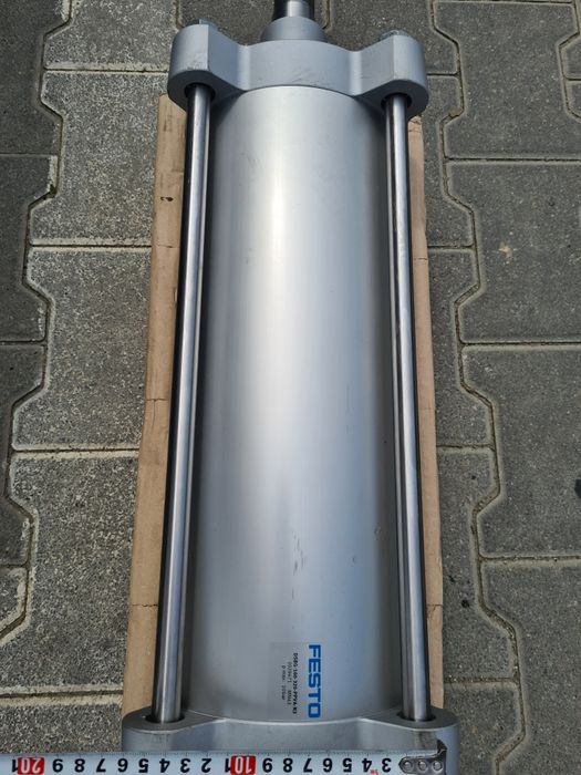 Piston /cilindru pneumatic FESTO