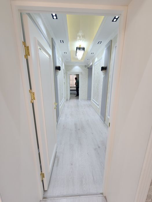 Samarqand shaxar bulvar 4 xona sotiladi