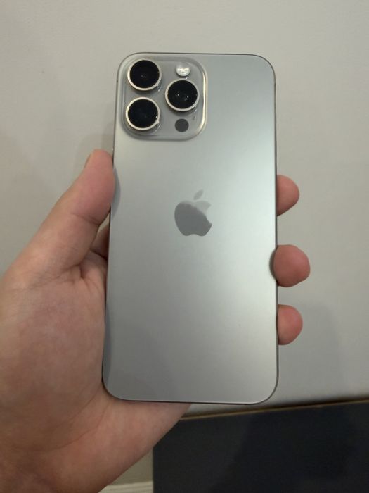 iPhone 17 Pro Max 256GB titanium