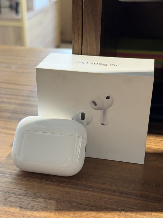 AirPods Pro 3 в идеальном состоянии