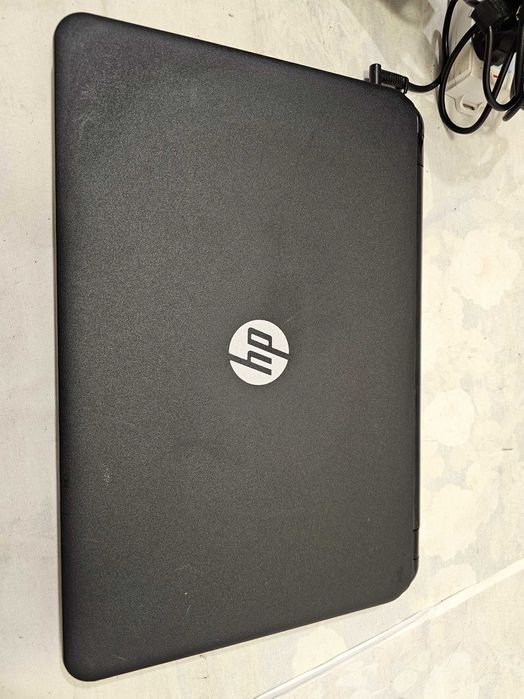 HP 250 G3 TPN-C117 Intel I3 generatia 4a 4gb ram