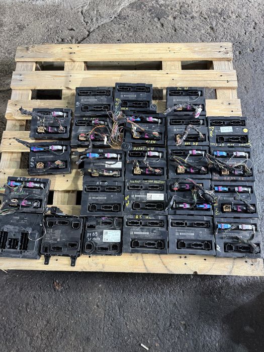 BCM / комфорт модул Audi  A4 A5 A6 A7 A8 Q5 VW Touareg Porsche Nissan