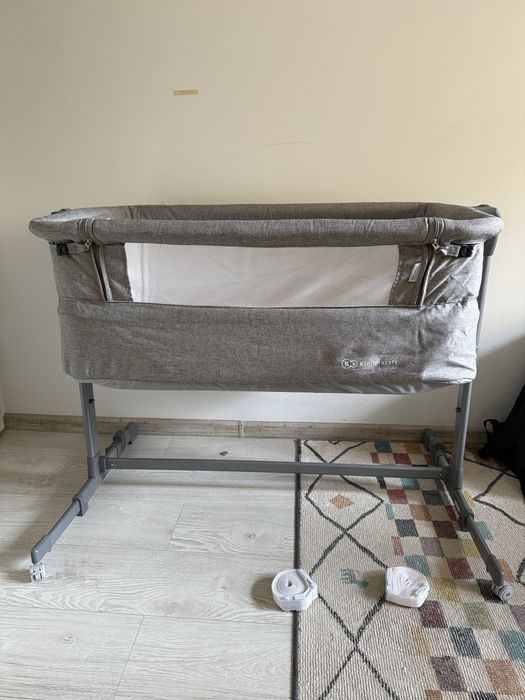 Pătuț (co-sleep) Kinderkraft Neste Up Gri + Saltea Manufaktura Reversibilă – Stare Foarte Bună