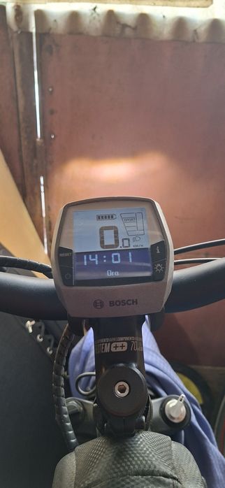 Vand   bicicleta electrica HIBIKE aproape nouă