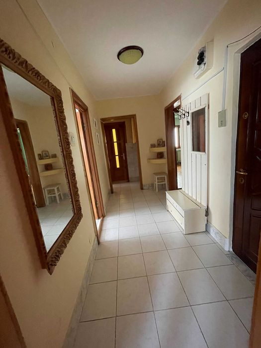 Vand apartament 3 camere, Onesti