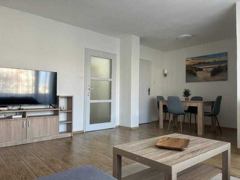 Дава се под наем Тристаен апартамент в Бургас, Лазур - 90 кв.м за 561 € - Снимка #3