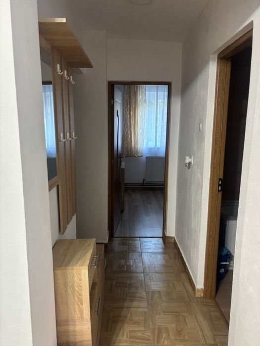 Apartament cu 3 camere, la Parter de închiriat – zona Decebal