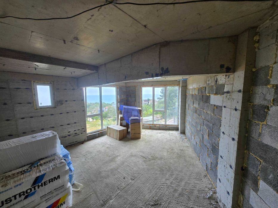 Голяма къща с морска панорама