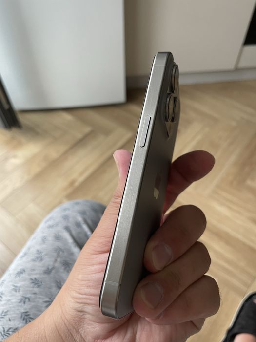 iPhone 15 pro 256гб