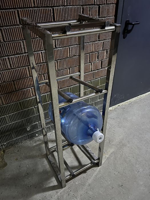 Подставка для бутылей с водой