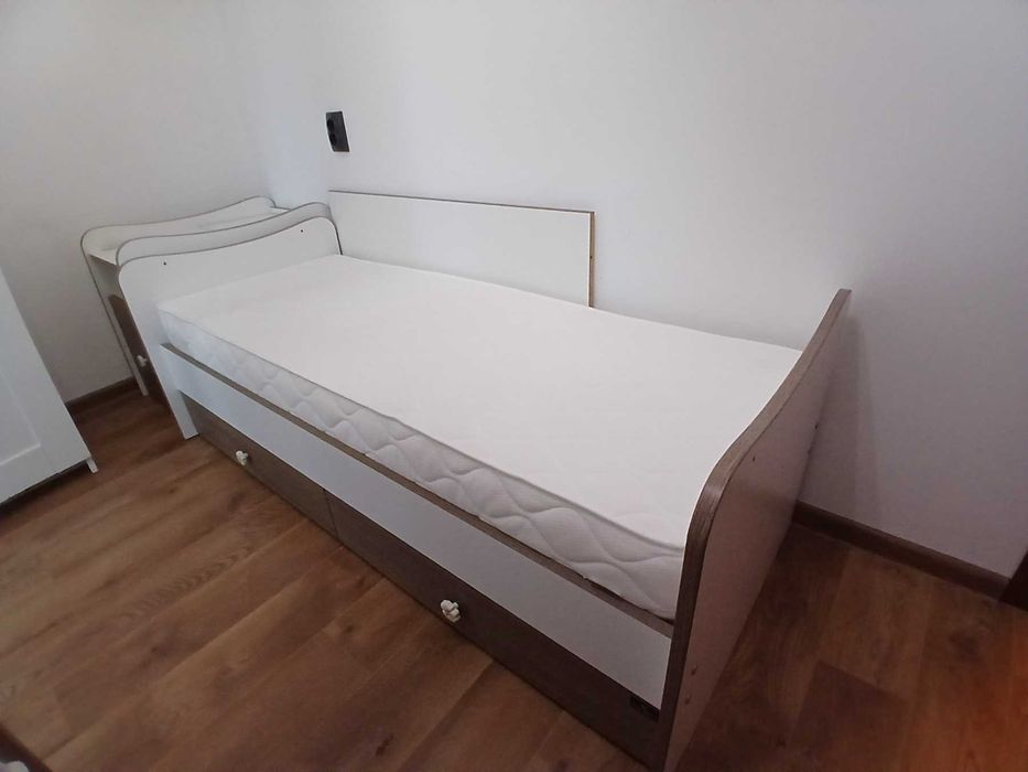 Запазено Детско Легло с матрак запазен