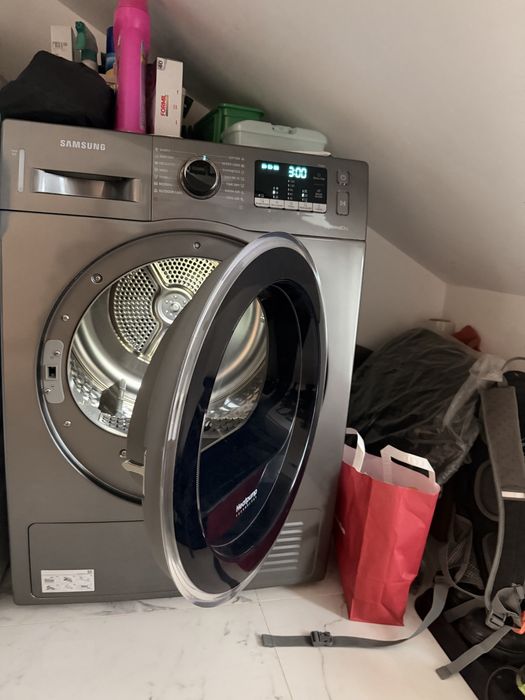 Uscator de rufe Samsung cu pompa de caldura A+++