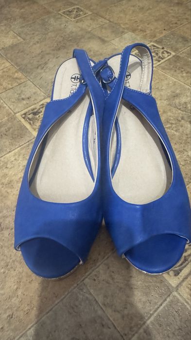 Женская обувь, туфли