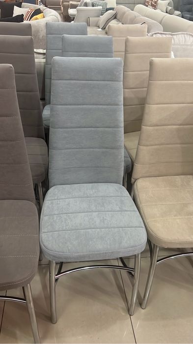 Стол 50.000 стулья по 12.500