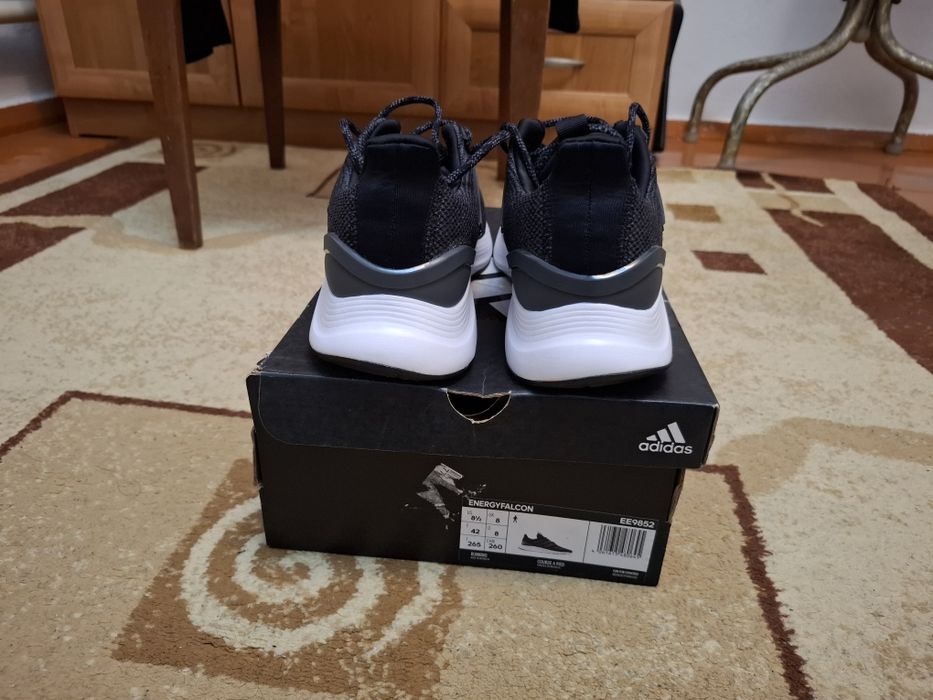 Продам кросовки Адидас оригинал