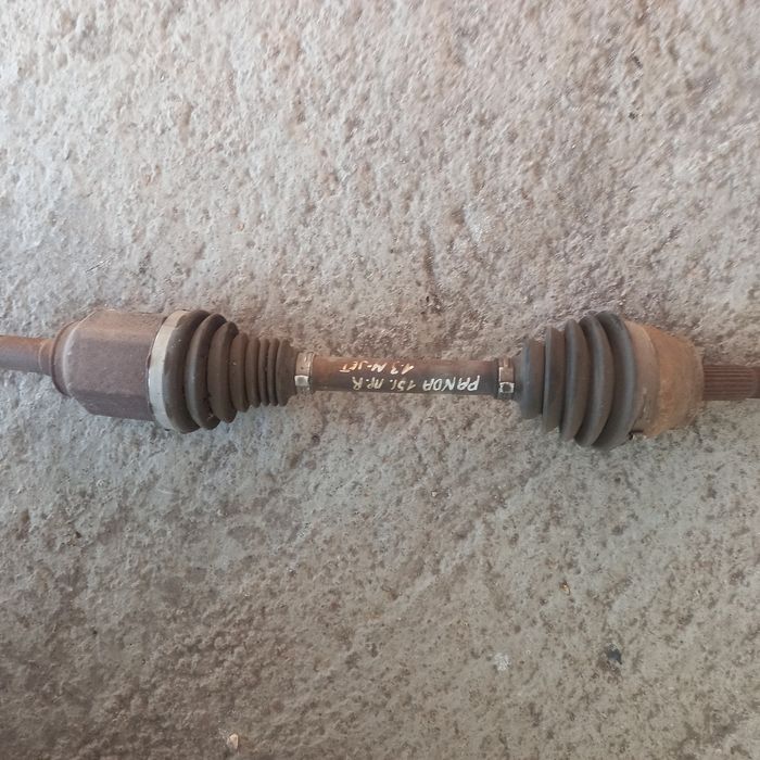 Предна дясна полуска за Fiat panda 1.3 mjet 2015 година