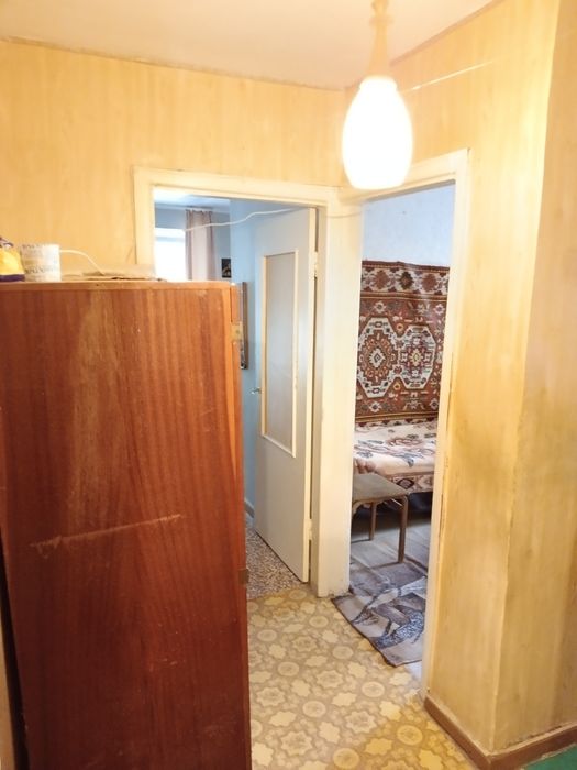 Продам 2 х комн квар . 3-22-1 этаж