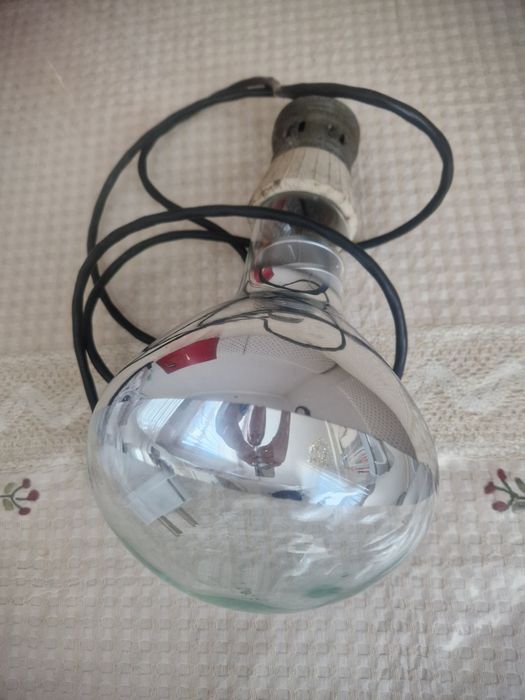 Продам инфракрасную лампу