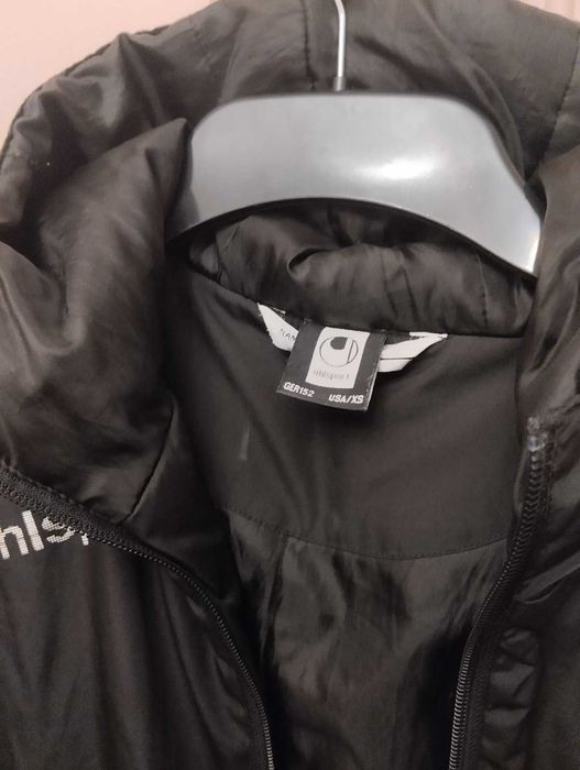 Детско яке UHLSPORT